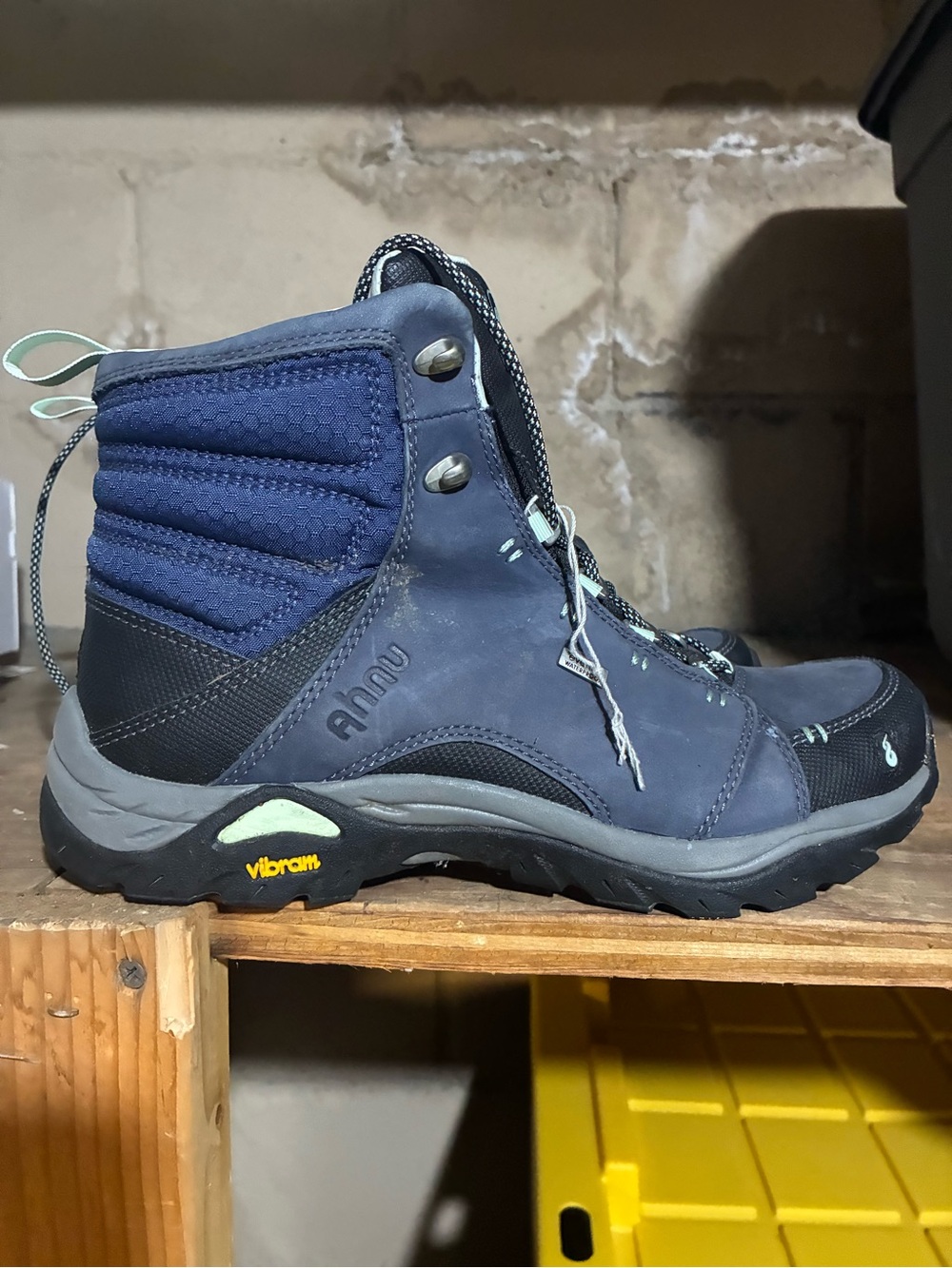 AHNU Hiking boots size 8.5